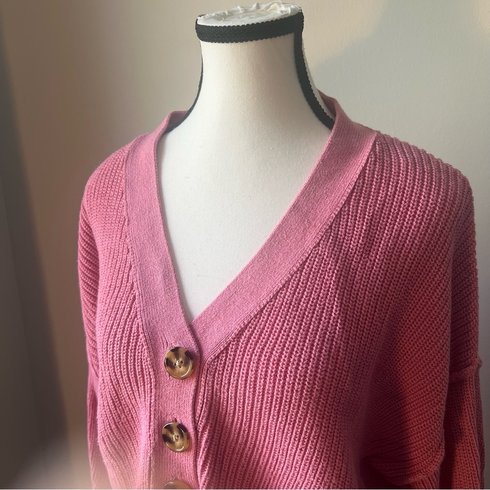 Rachel Zoe | Sweater | L | Pink | Vneck w 3 buttons